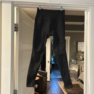 Lululemon thick training wunder 25in leggings